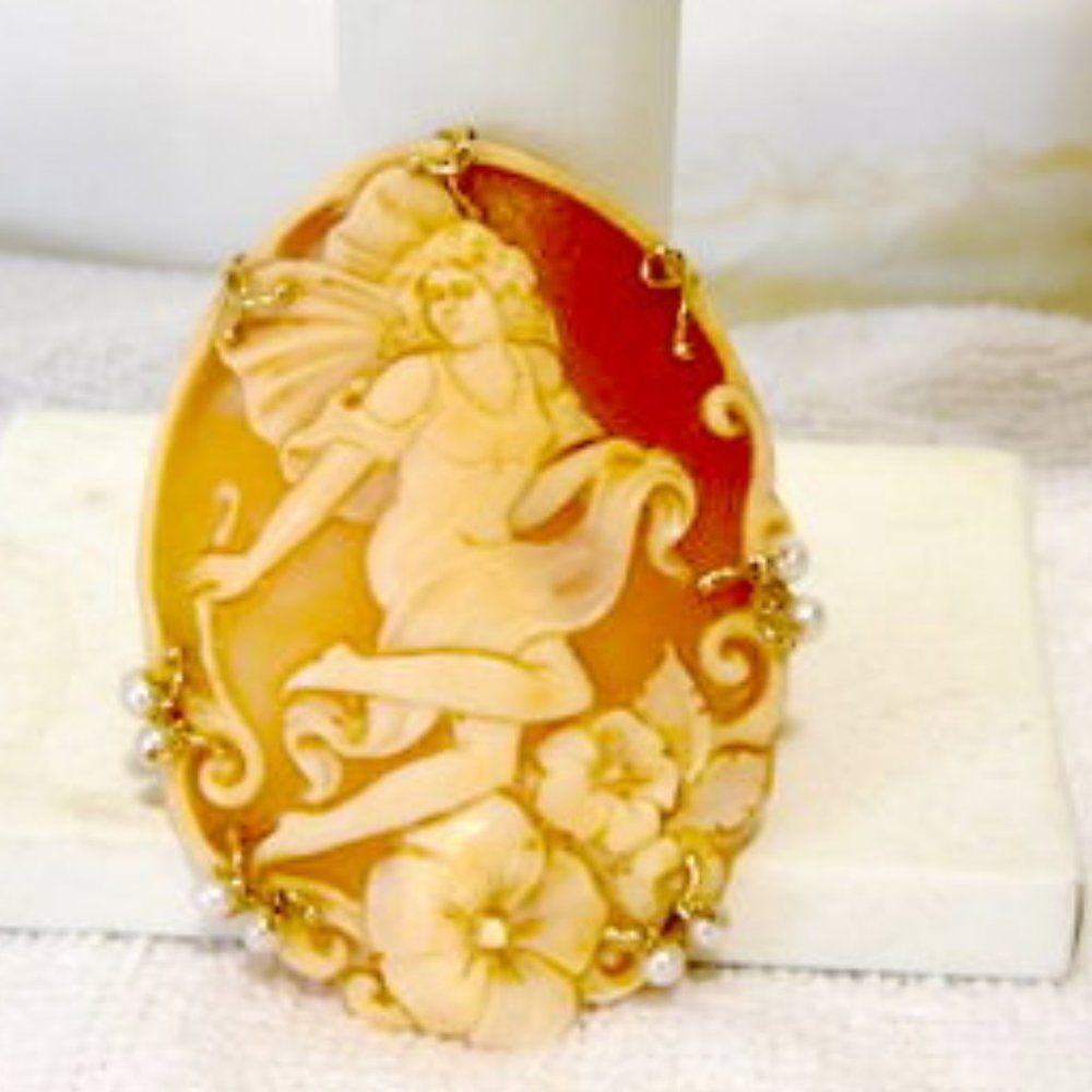 AMEDEO M&M Scognamiglio "Lady Dancer 14K Cameo Pin/Pendant